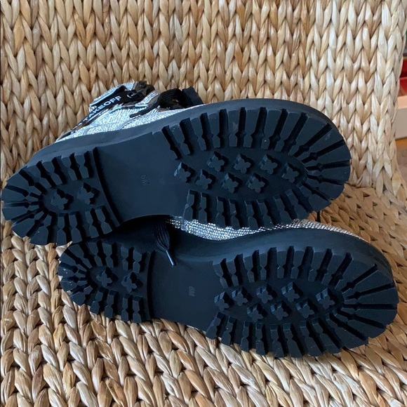 ✨Dolls Kill✨Poster GRL Billionaire Bling Boots - Picture 6 of 8